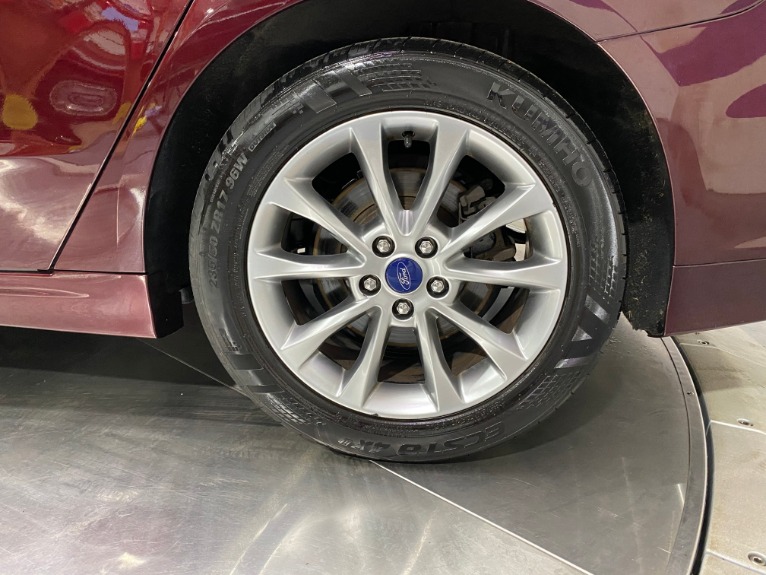 Used-2017-Ford-Fusion-SE-FWD