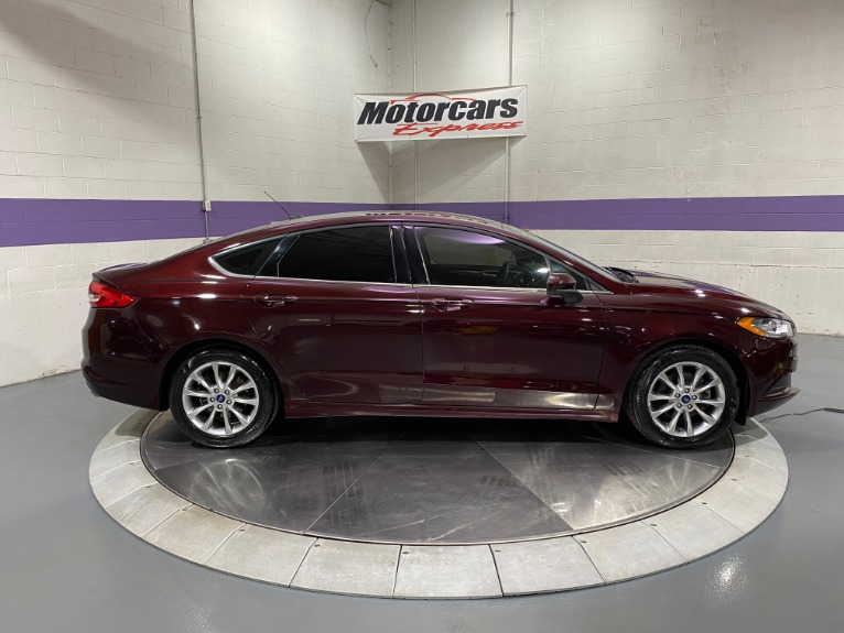 Used-2017-Ford-Fusion-SE-FWD