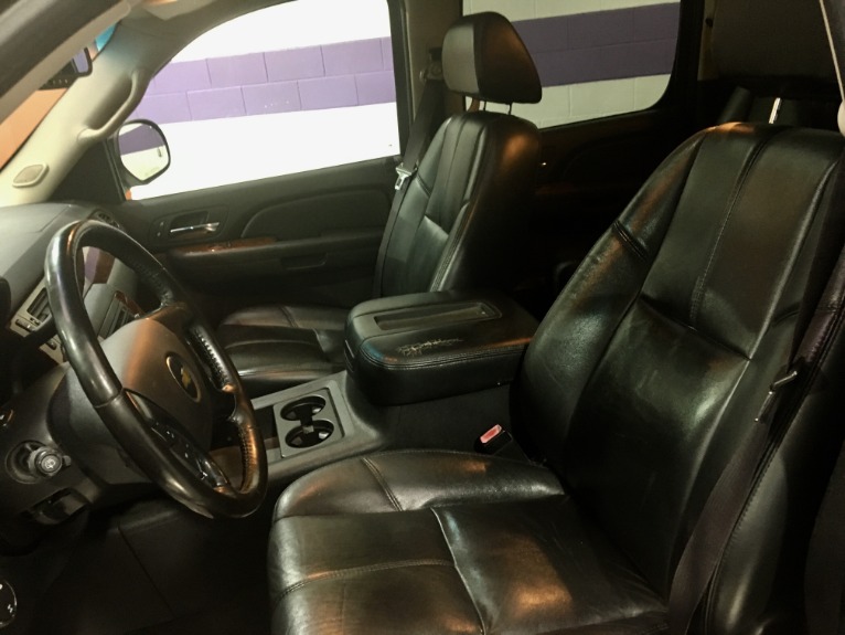 Used-2007-Chevrolet-Suburban-LTZ-1500-4dr-SUV-4WD