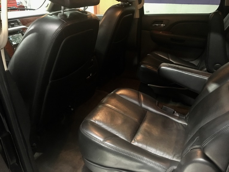 Used-2007-Chevrolet-Suburban-LTZ-1500-4dr-SUV-4WD