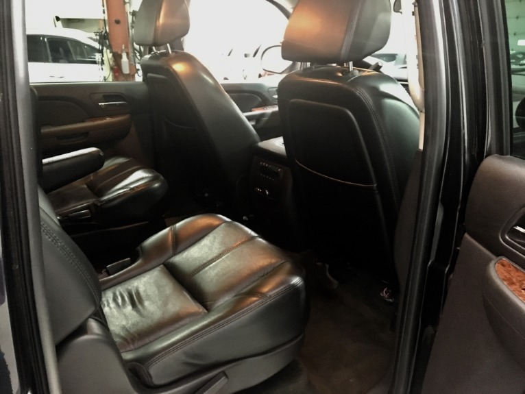 Used-2007-Chevrolet-Suburban-LTZ-1500-4dr-SUV-4WD