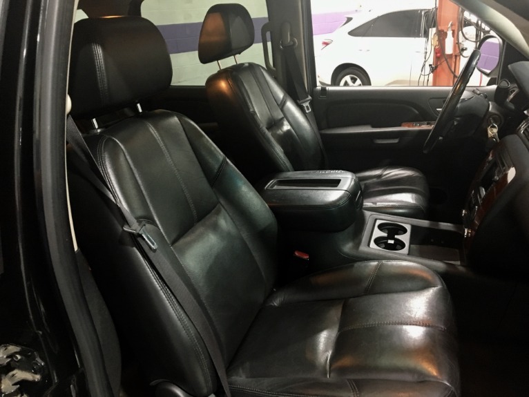 Used-2007-Chevrolet-Suburban-LTZ-1500-4dr-SUV-4WD