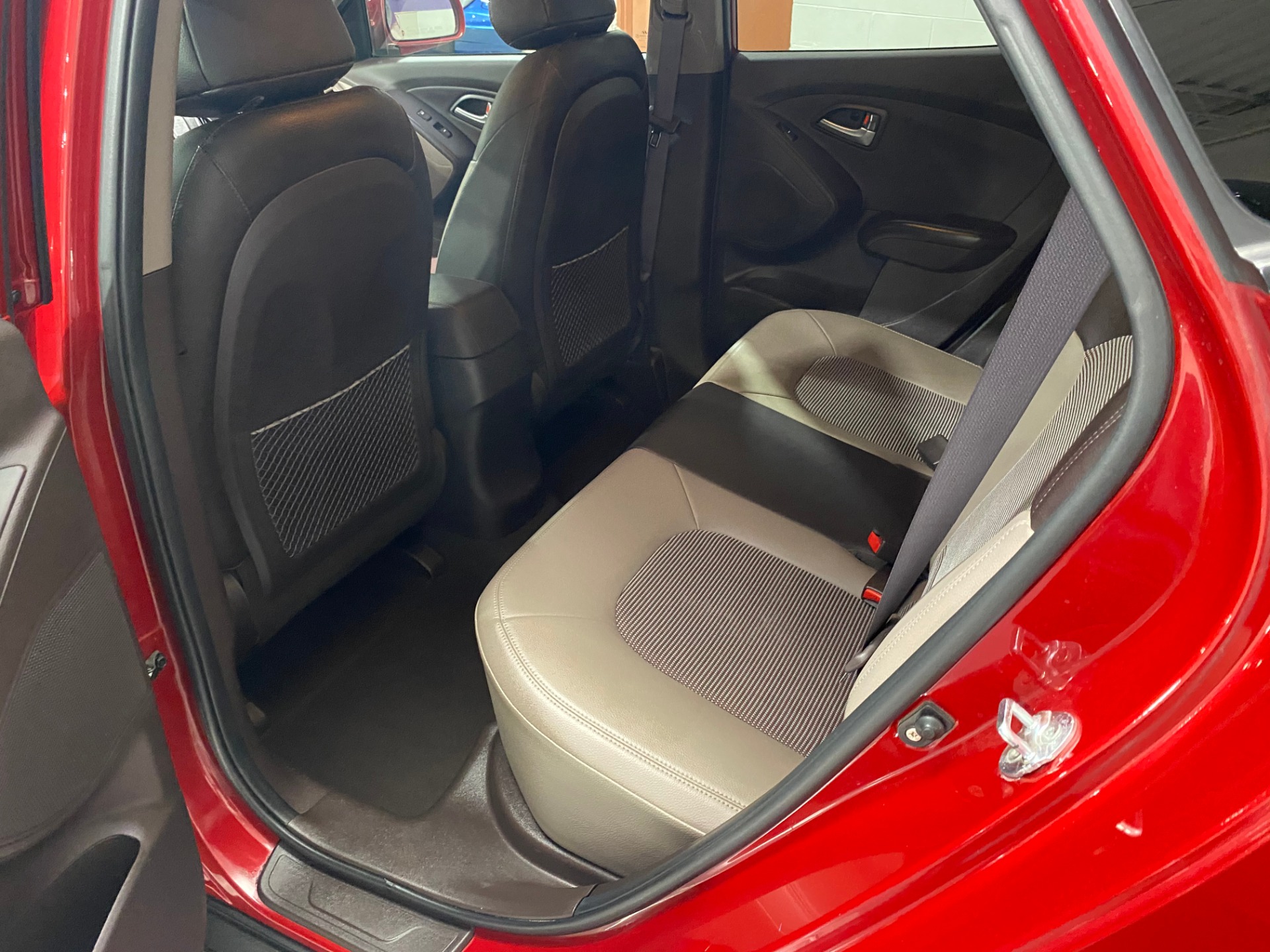 Used-2012-Hyundai-Tucson-GLS-FWD