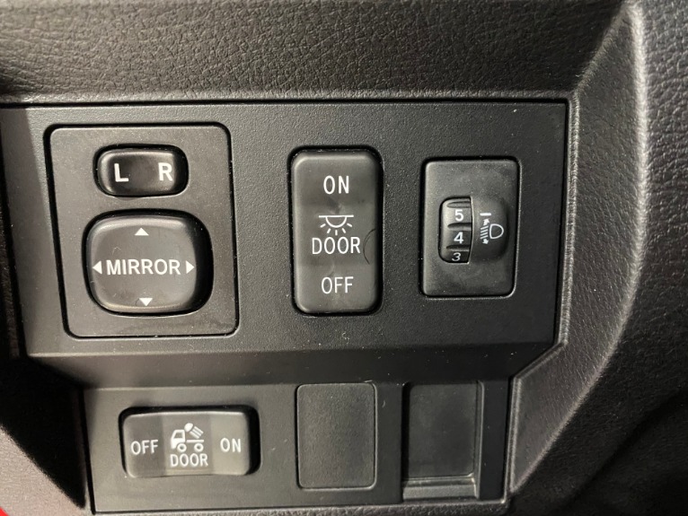Used-2016-Toyota-Tundra-SR5-4X4-FFV
