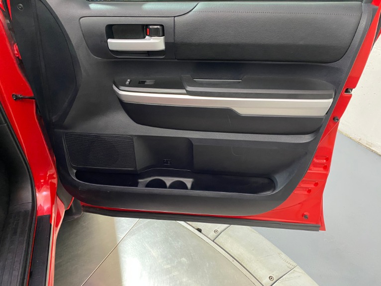 Used-2016-Toyota-Tundra-SR5-4X4-FFV