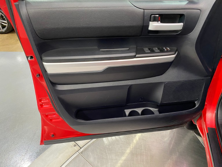 Used-2016-Toyota-Tundra-SR5-4X4-FFV