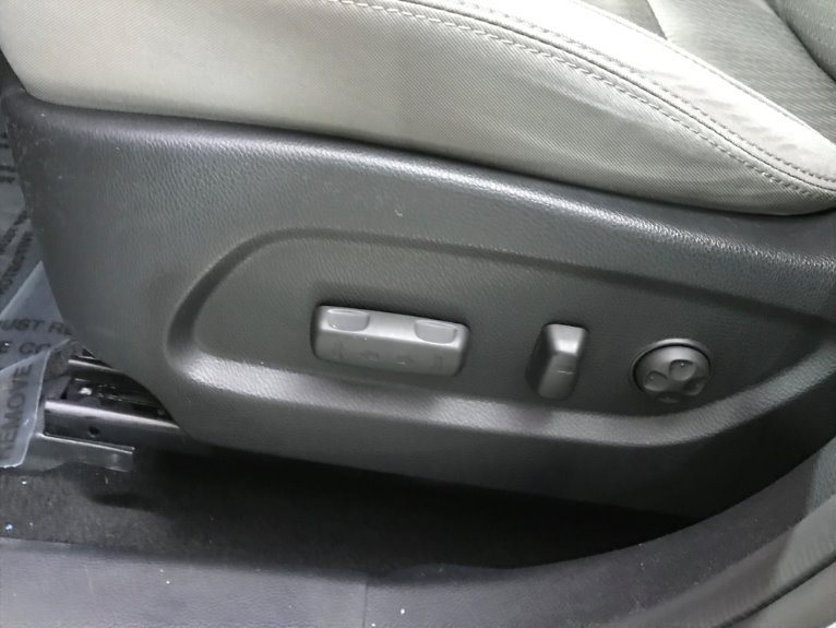 Used-2015-Hyundai-Santa-Fe-GLS-4dr-SUV-Third-Row