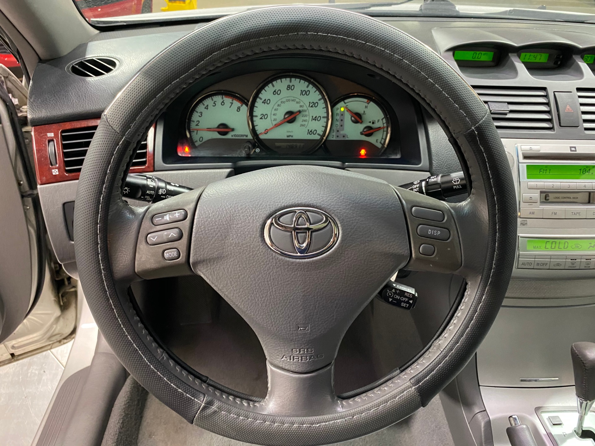 Used-2004-Toyota-Camry-Solara-SLE-FWD