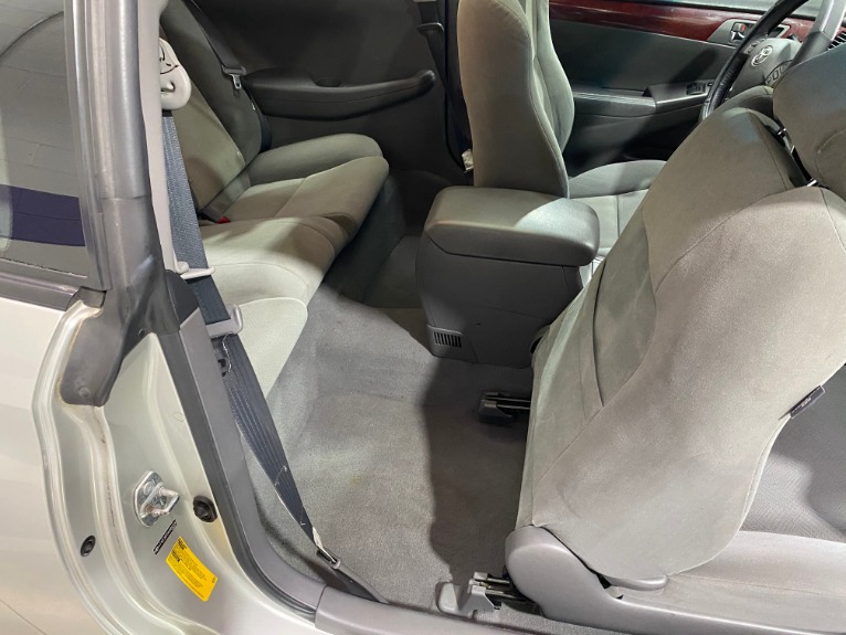 Used-2004-Toyota-Camry-Solara-SLE-FWD