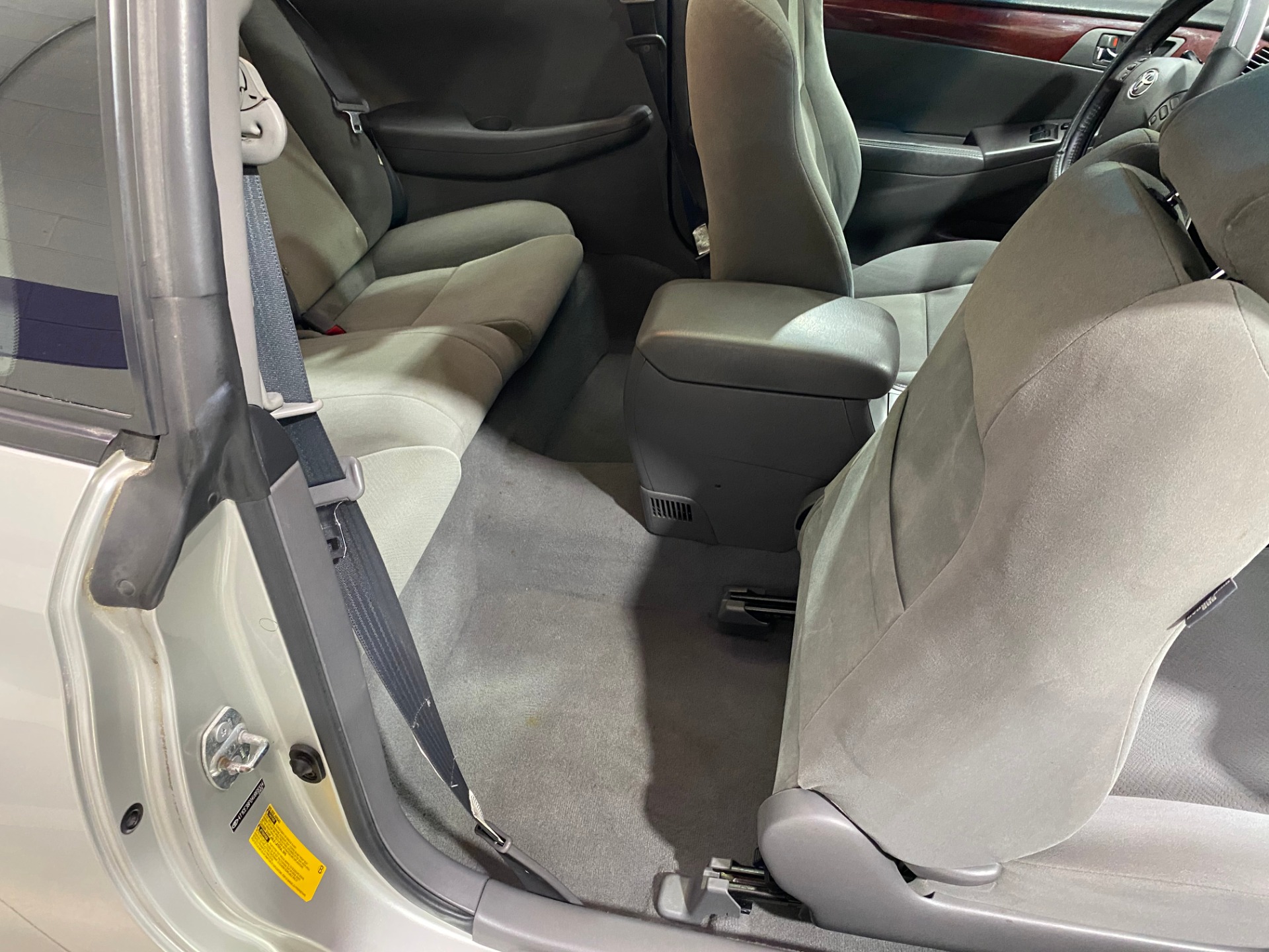 Used-2004-Toyota-Camry-Solara-SLE-FWD