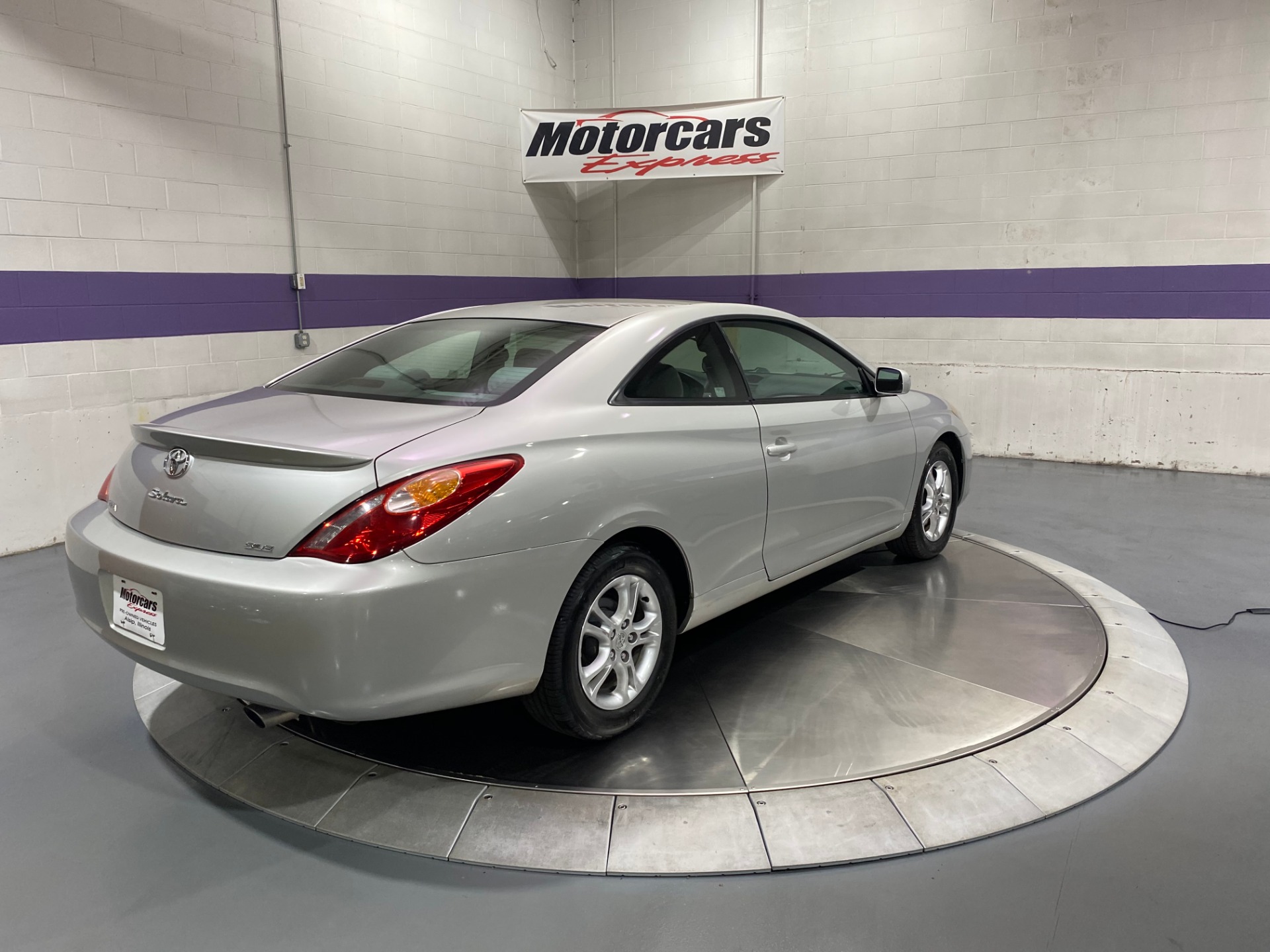 Used-2004-Toyota-Camry-Solara-SLE-FWD
