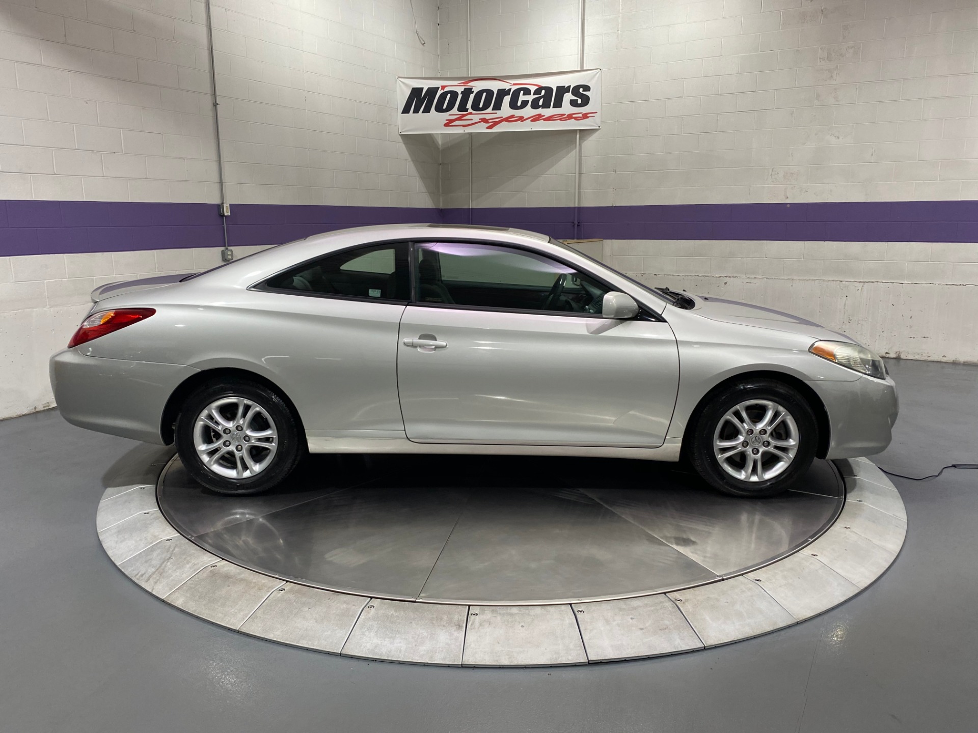 Used-2004-Toyota-Camry-Solara-SLE-FWD