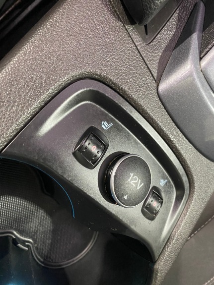 Used-2012-Ford-Focus-Titanium-FWD