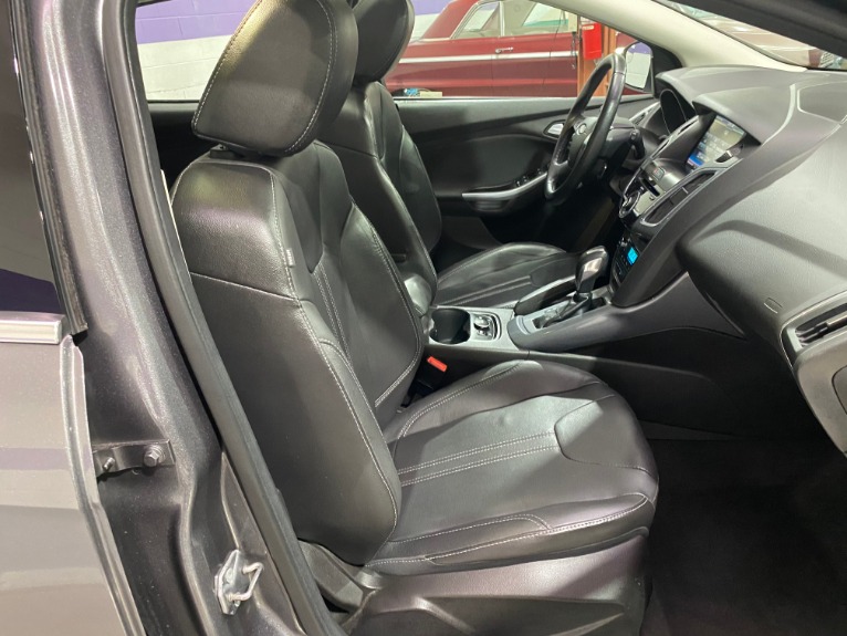 Used-2012-Ford-Focus-Titanium-FWD