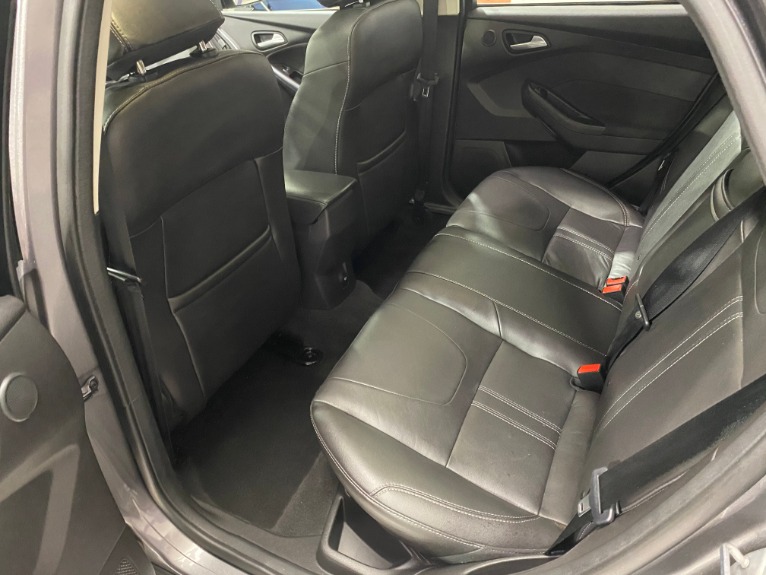 Used-2012-Ford-Focus-Titanium-FWD