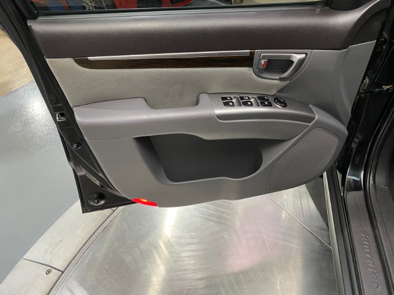Used-2012-Hyundai-Santa-Fe-SE-FWD