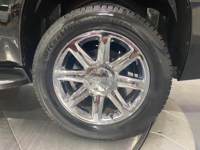 Used-2012-GMC-Yukon-Denali-AWD