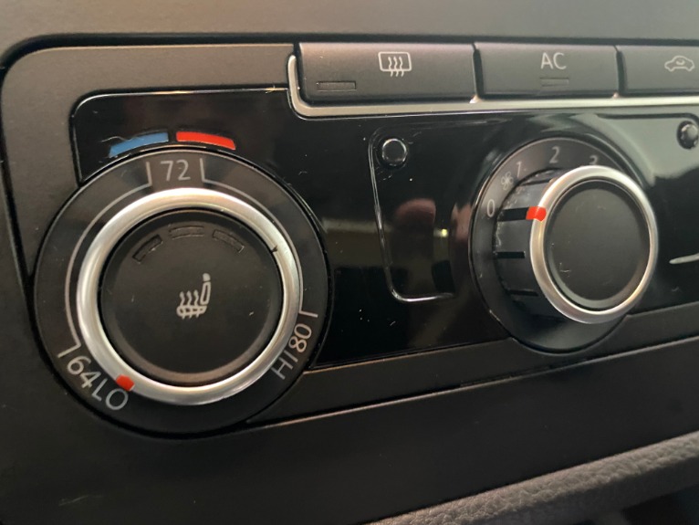 Used-2010-Volkswagen-Jetta-Wolfsburg-Edition-FWD