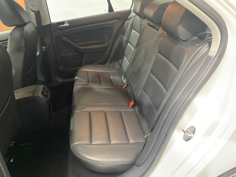 Used-2010-Volkswagen-Jetta-Wolfsburg-Edition-FWD