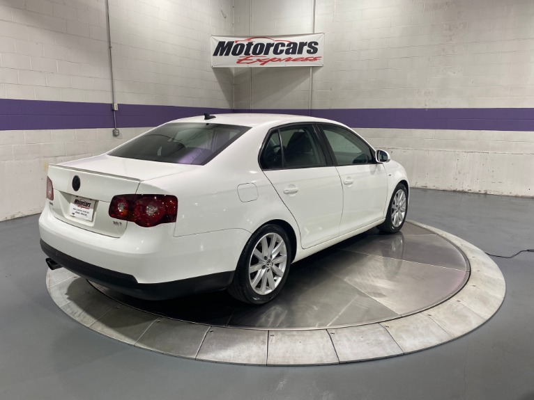 Used-2010-Volkswagen-Jetta-Wolfsburg-Edition-FWD