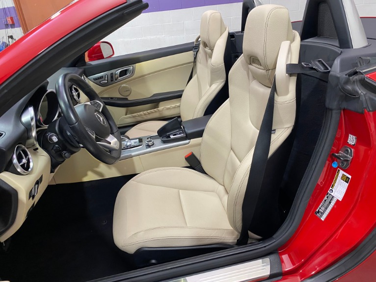 Used-2017-Mercedes-Benz-SLC-SLC-300-Convertible-RWD