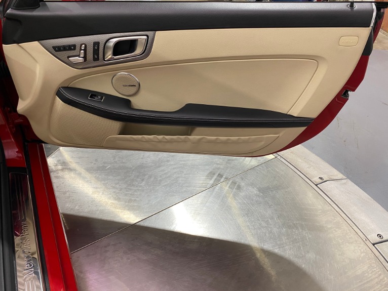 Used-2017-Mercedes-Benz-SLC-SLC-300-Convertible-RWD