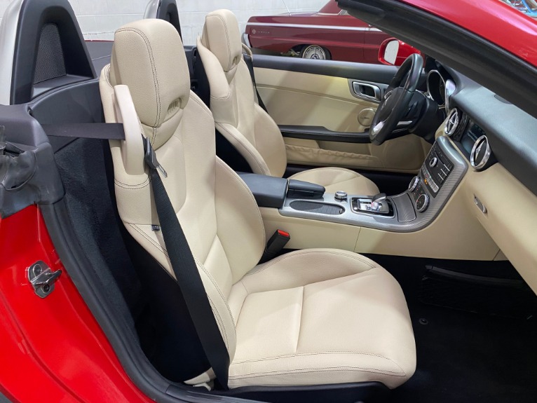 Used-2017-Mercedes-Benz-SLC-SLC-300-Convertible-RWD