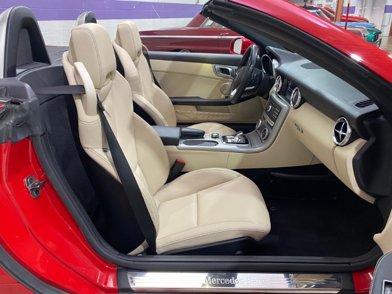 Used-2017-Mercedes-Benz-SLC-SLC-300-Convertible-RWD