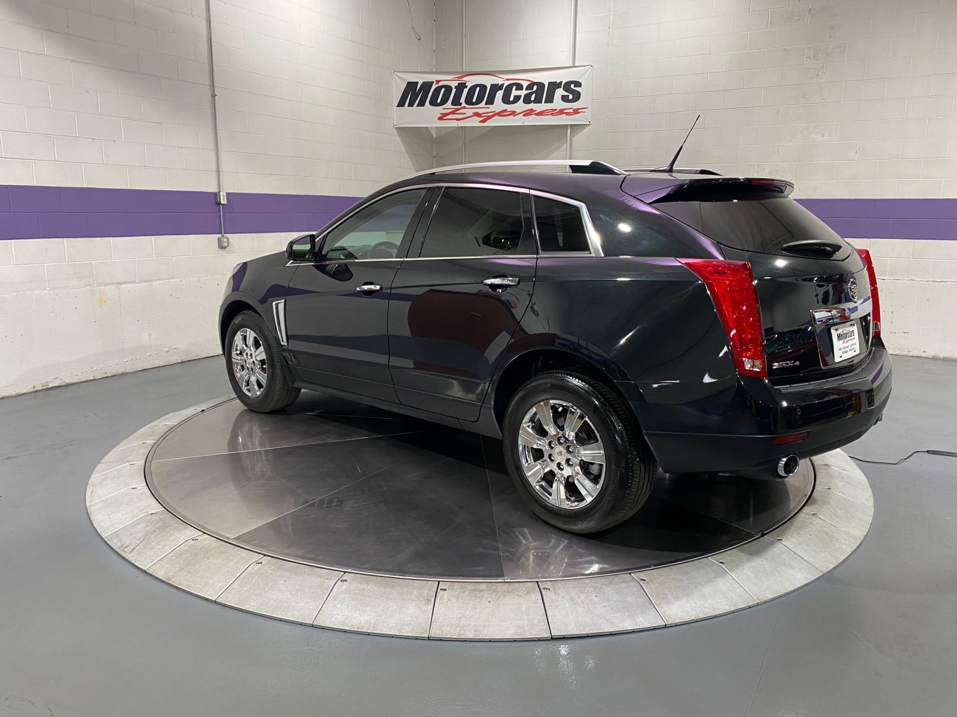 Used-2014-Cadillac-SRX-Luxury-Collection-AWD