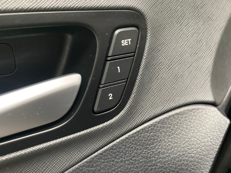 Used-2017-Hyundai-Santa-Fe-SE-Ultimate-FWD