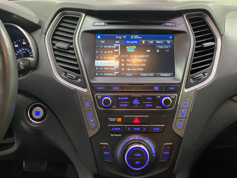 Used-2017-Hyundai-Santa-Fe-SE-Ultimate-FWD