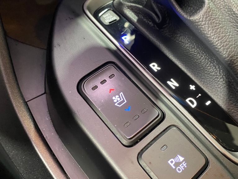 Used-2017-Hyundai-Santa-Fe-SE-Ultimate-FWD