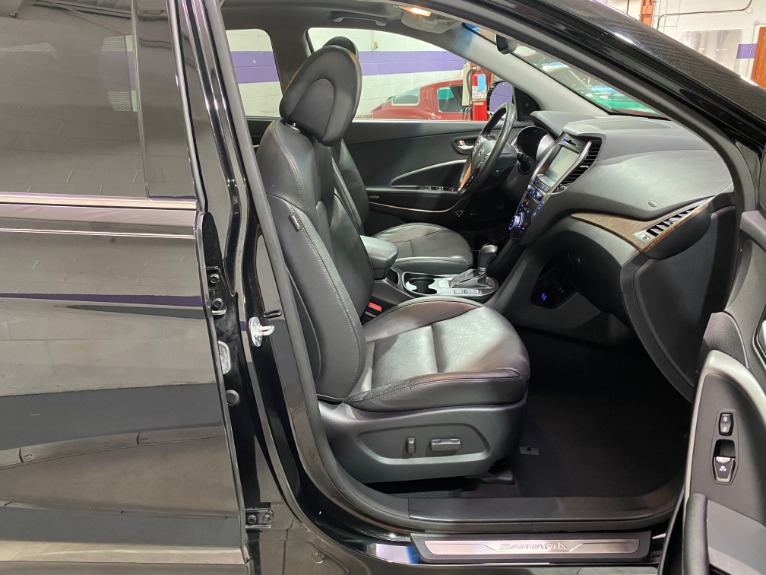 Used-2017-Hyundai-Santa-Fe-SE-Ultimate-FWD