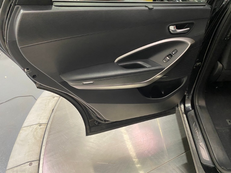 Used-2017-Hyundai-Santa-Fe-SE-Ultimate-FWD