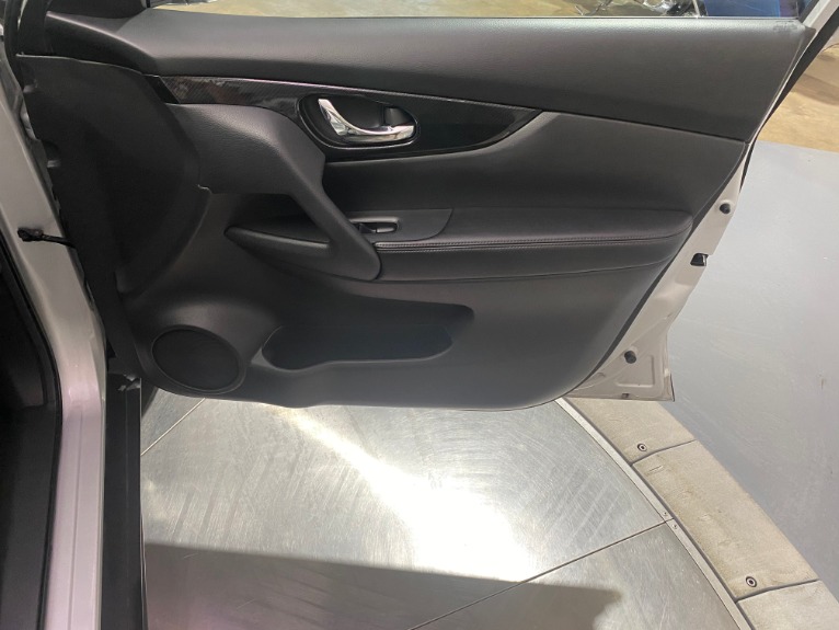 Used-2019-Nissan-Rogue-SL-FWD