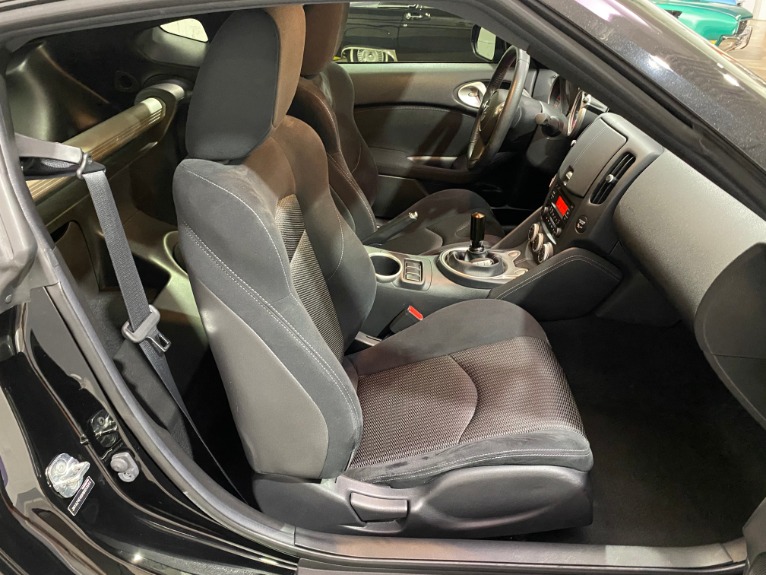 Used-2017-Nissan-370Z-RWD
