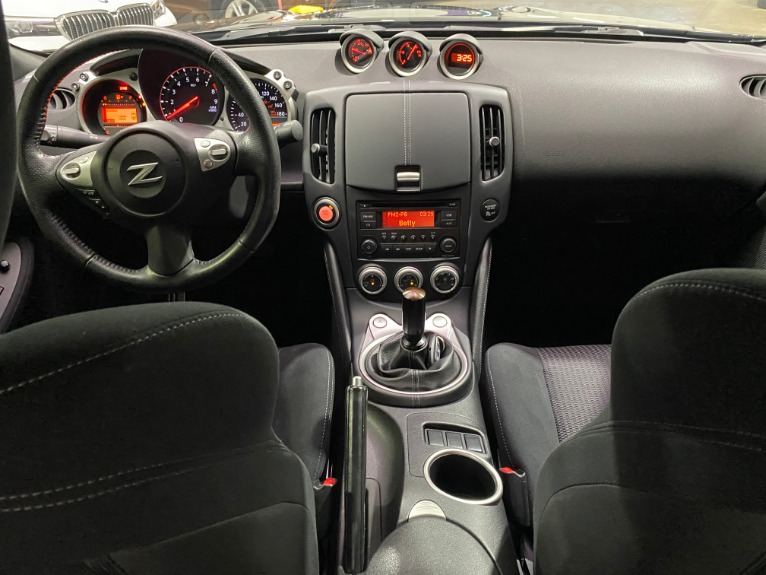Used-2017-Nissan-370Z-RWD