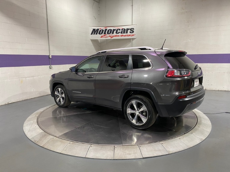 Used-2019-Jeep-Cherokee-Limited-FWD