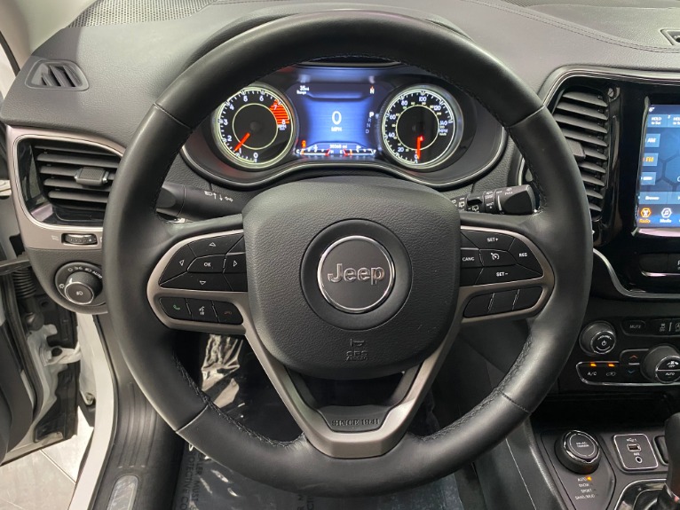 Used-2019-Jeep-Cherokee-Limited-V6-4X4