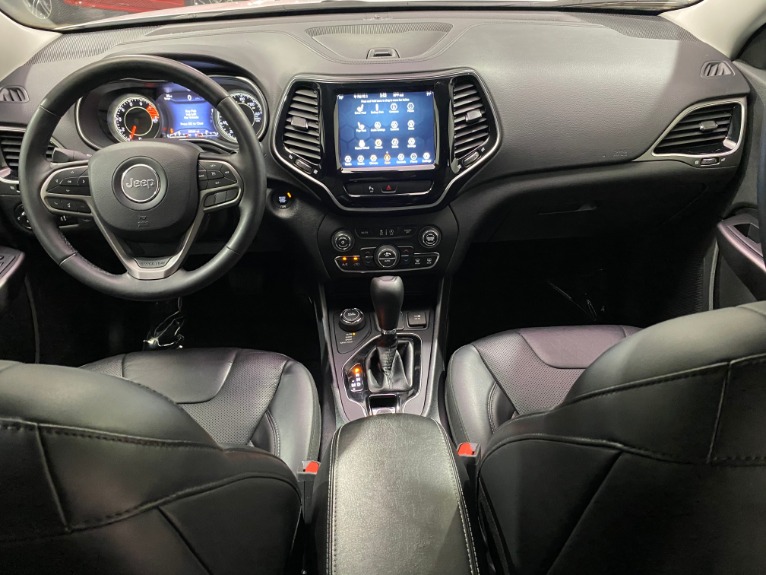 Used-2019-Jeep-Cherokee-Limited-V6-4X4