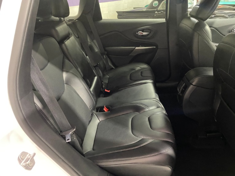 Used-2019-Jeep-Cherokee-Limited-V6-4X4