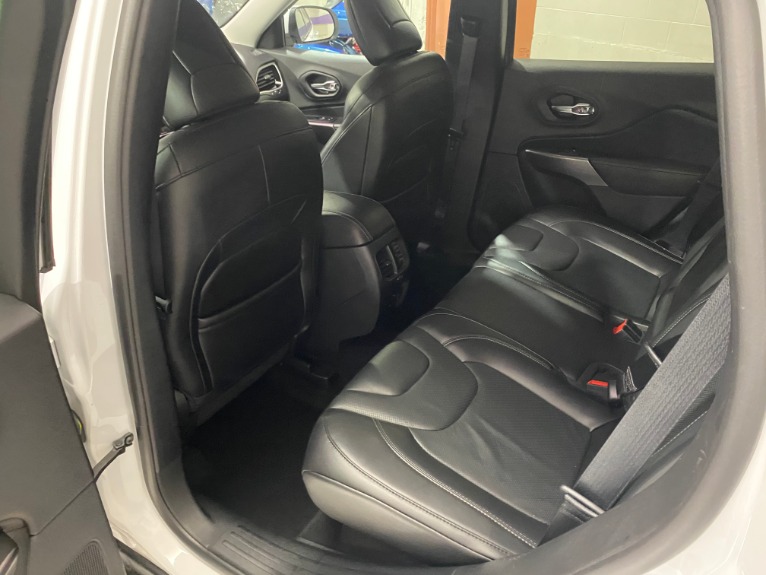 Used-2019-Jeep-Cherokee-Limited-V6-4X4