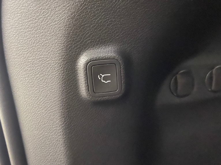Used-2019-Jeep-Cherokee-Limited-V6-4X4