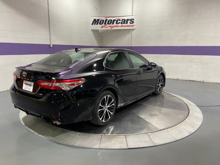 Used-2019-Toyota-Camry-SE-FWD