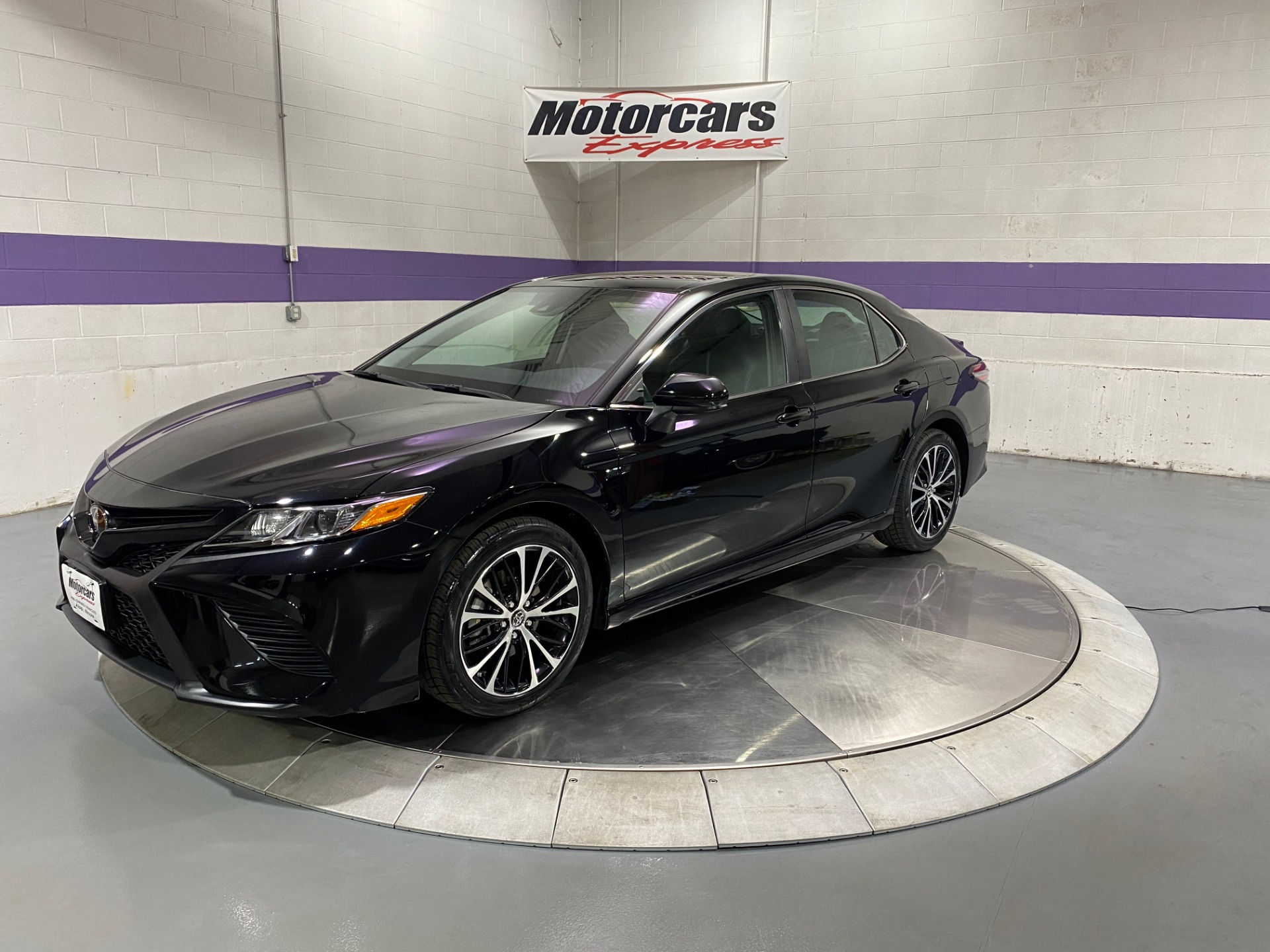 2019 Toyota Camry SE FWD Stock MCE688 for sale near Alsip, IL IL