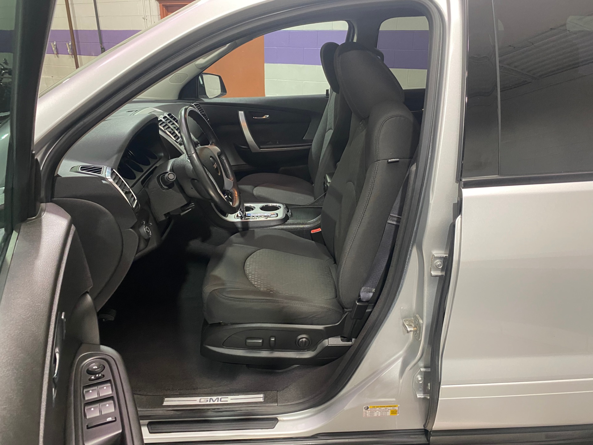 Used-2012-GMC-Acadia-SLE-FWD
