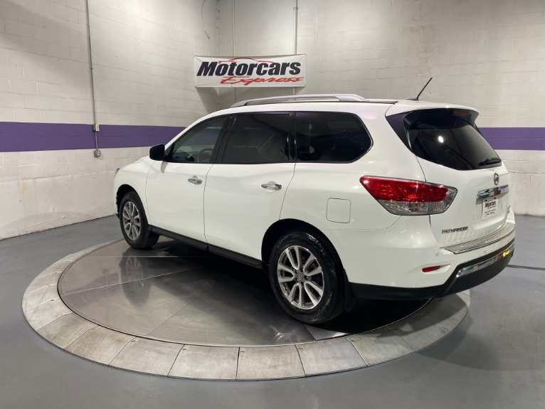 Used-2014-Nissan-Pathfinder-SV-4X4