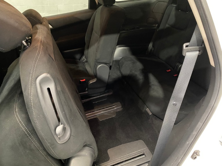 Used-2014-Nissan-Pathfinder-SV-4X4
