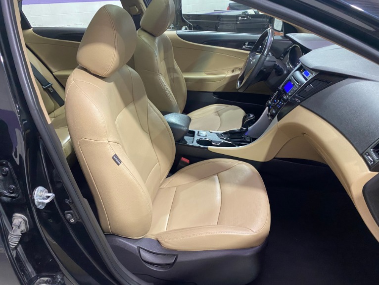 Used-2012-Hyundai-Sonata-Limited-FWD
