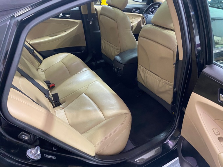Used-2012-Hyundai-Sonata-Limited-FWD